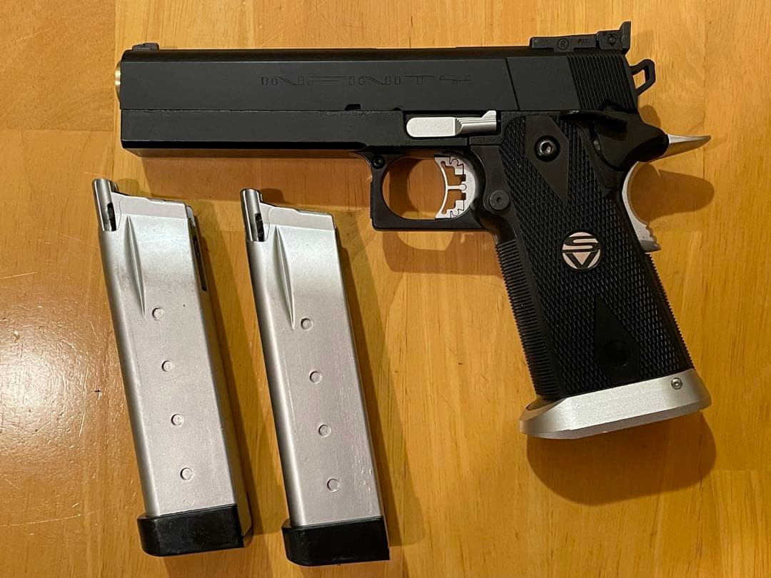 最終価格　ウエスタンアームズ　インフィニティ　ガンケース　スペアマグ付き