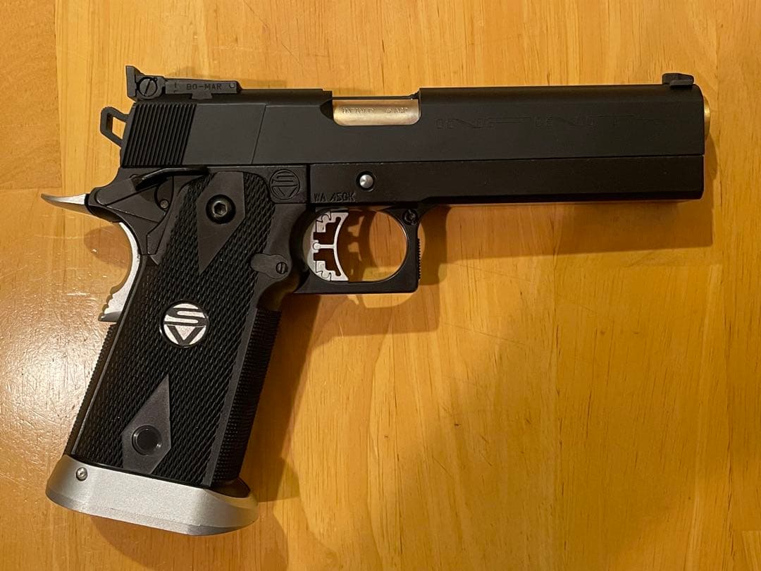 最終価格　ウエスタンアームズ　インフィニティ　ガンケース　スペアマグ付き