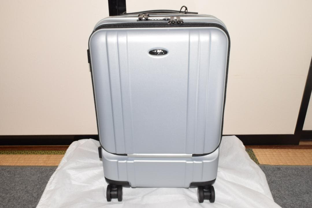 新品☆ゼロハリバートン スーツケース ZRP-W2S☆ポリカーボネイト☆シルバー