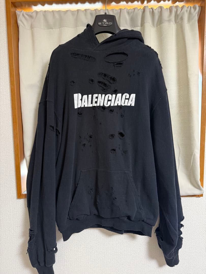 A*U様 BALENCIAGA ダメージ加工 フーディ ブラック♡