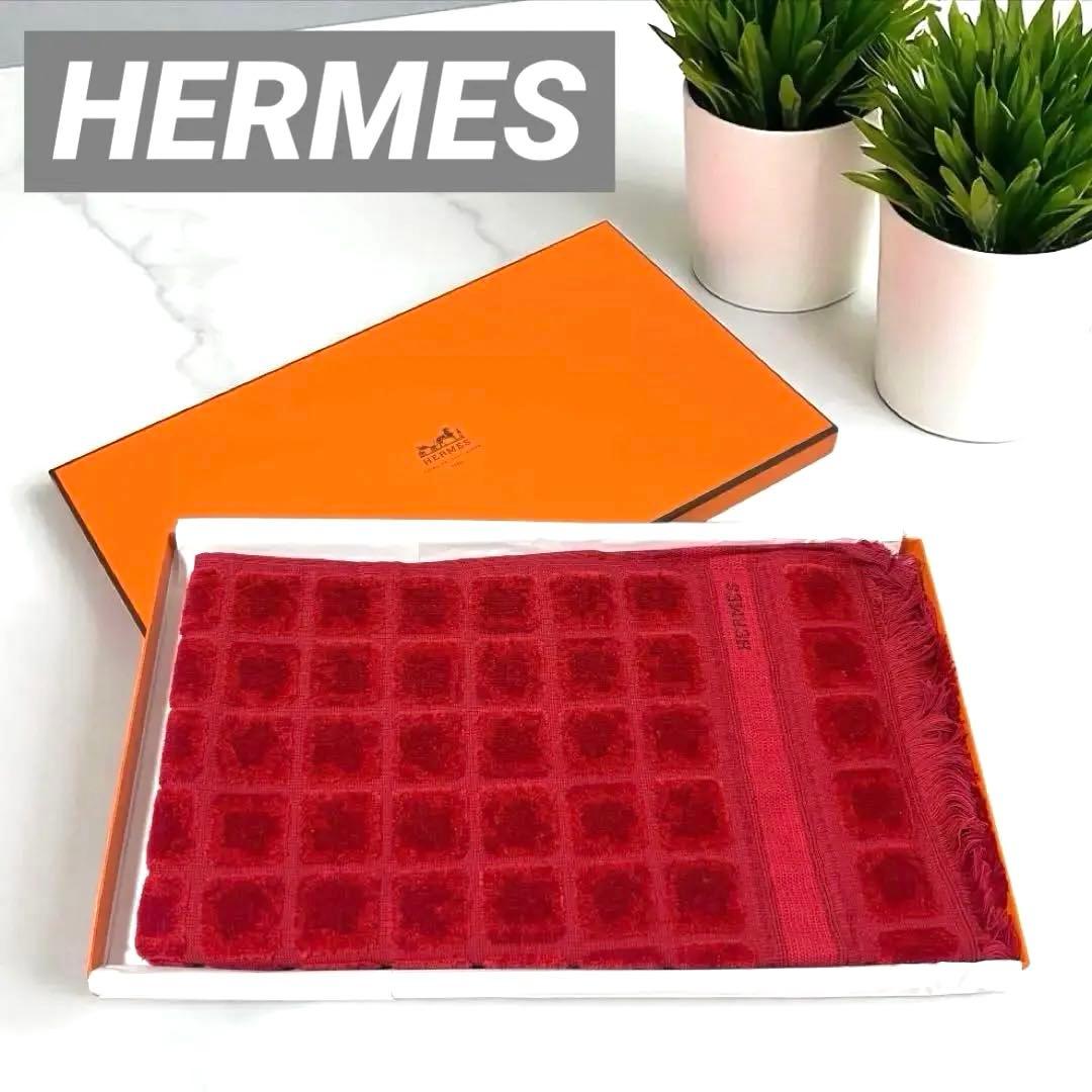 【新品タグ付き箱付き】エルメス フェイスタオル レッド 未使用品