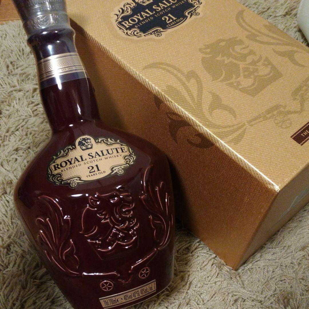 ウイスキーロイヤルサルート SALUTE 21年陶器ボトル  ブラウン