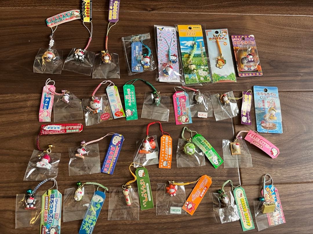 ご当地キティ　まとめ売り25点/ストラップ　キーホルダー　ファスナー　都道府県
