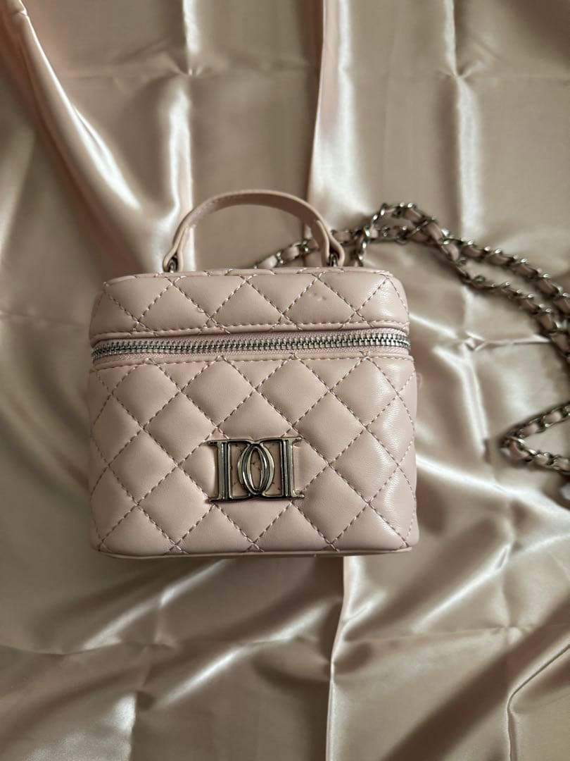 ダーリッチ キルティングスクエアミニバッグ ピンク