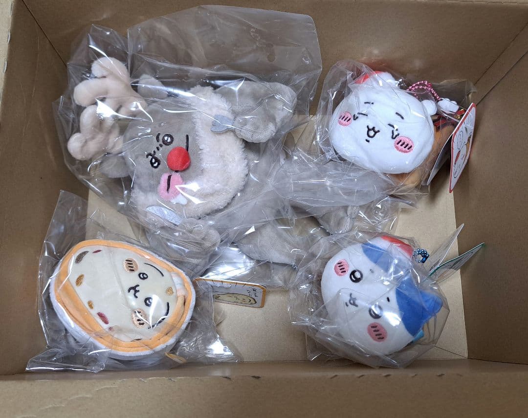 ちいかわ　ぬいぐるみ4個セット
