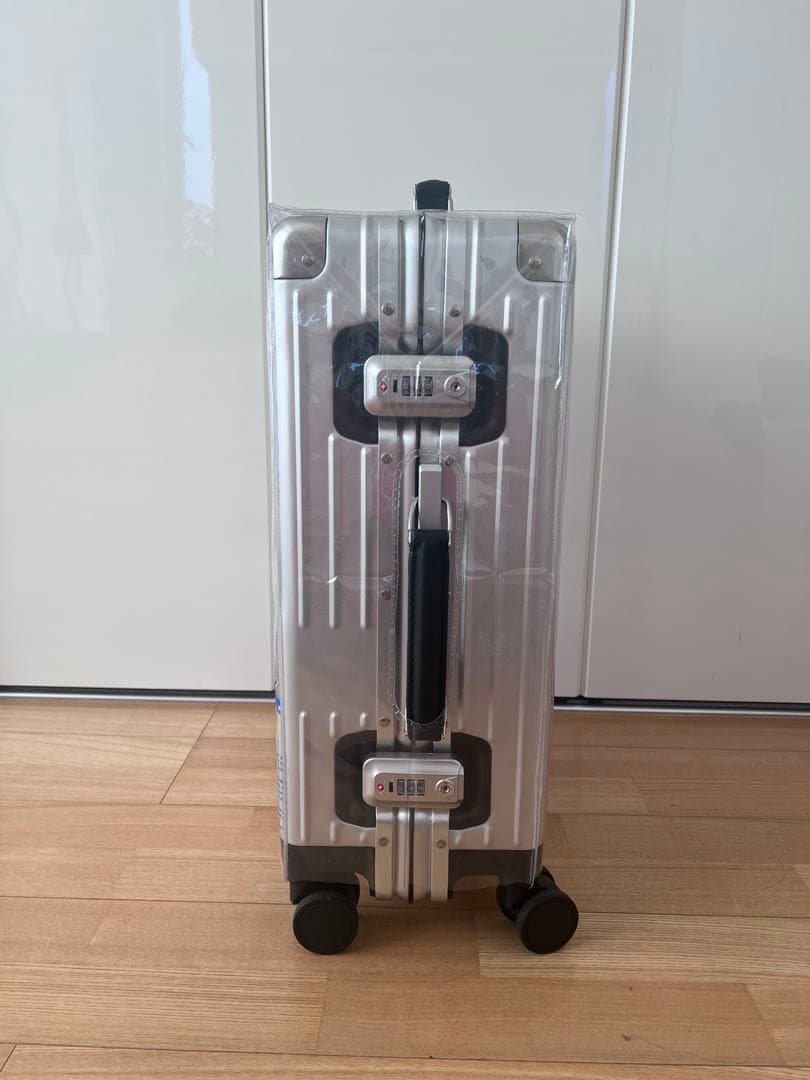 イノベーター Innovator アルミキャリーケース 36L シルバー黒