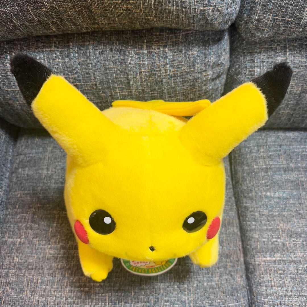 TOMY 等身大 ピカチュウ ぬいぐるみ