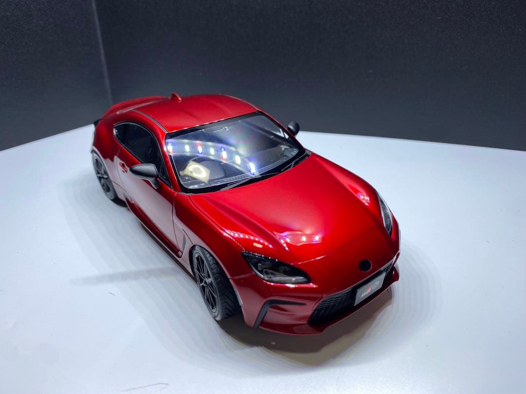 タミヤ　GR86 塗装、組み立て済み。