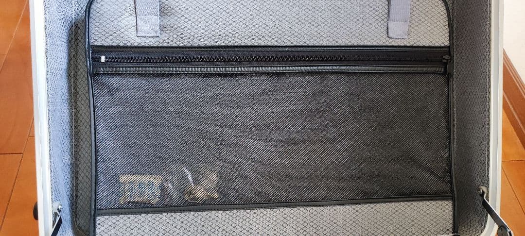 非売品　SUBARU スバル　R2 キャリーケース　スーツケース