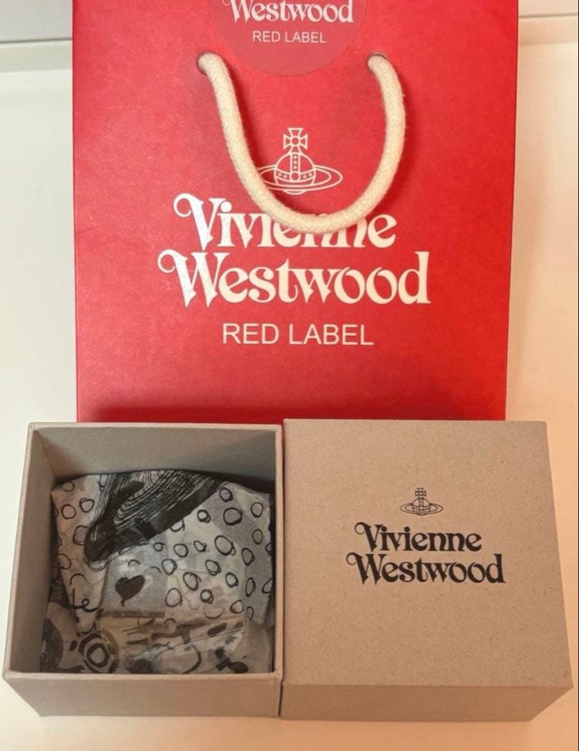 【保証書つき】Vivienne Westwood Diamante heart