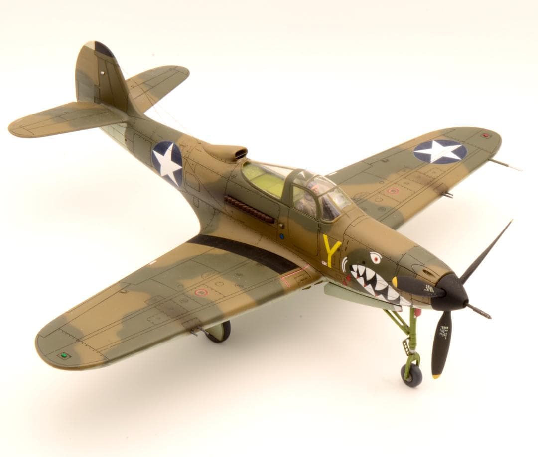 ムスタングです。1/48 P400 P51 2機セット(プラモ 完成品)