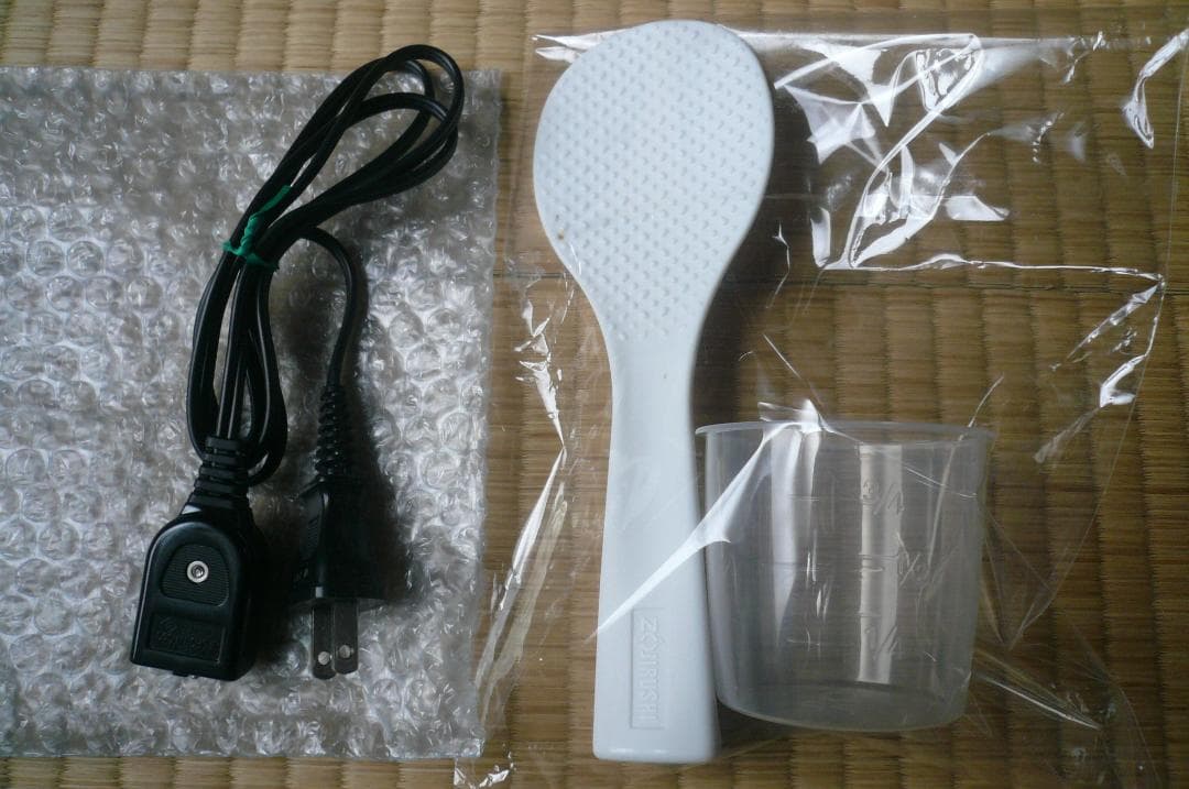 新品未使用！極め炊き マイコン炊飯ジャー 象印 NL-BR05(3合) 炊飯器