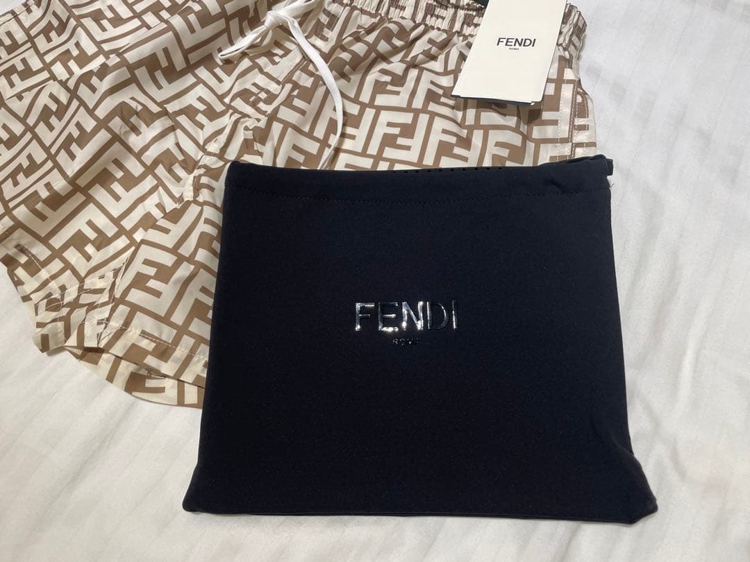 [新品] FENDI FFロゴ水着Sサイズ　新品未使用、タグ付き