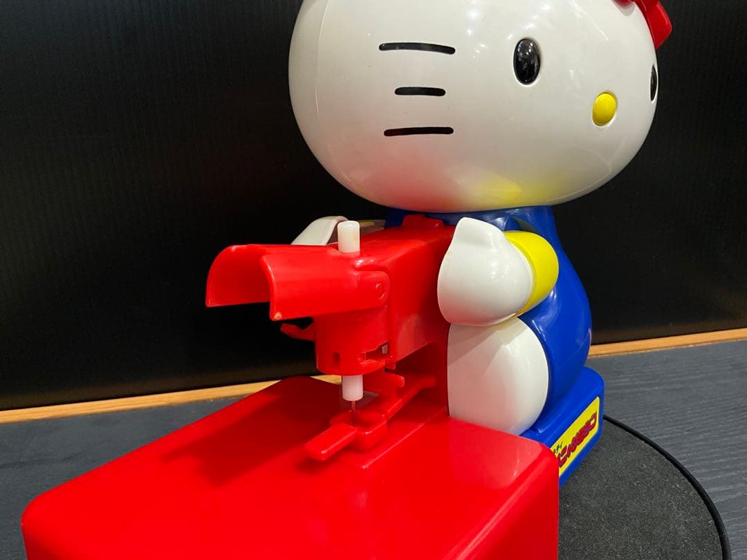 ハローキティ ニャンニャンミシン ミニミシン 安全カバー付き