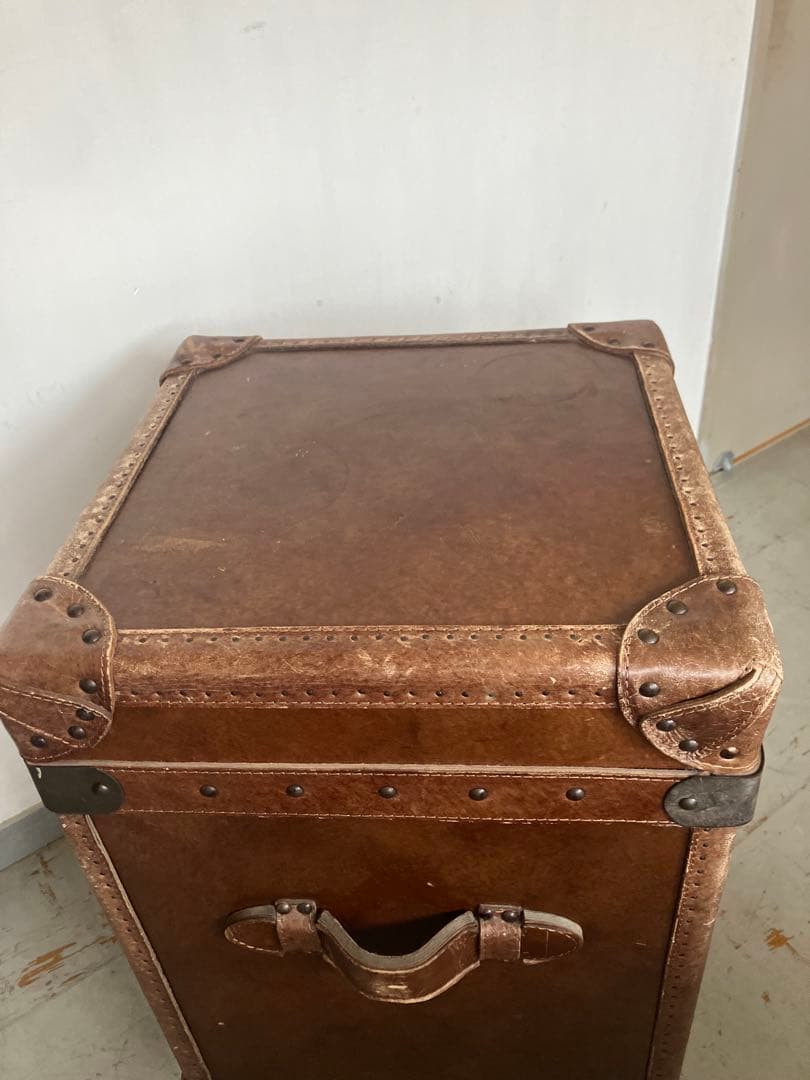 アスプルド　halo ハロ　パリストランク　本革　レザー　キャビネット