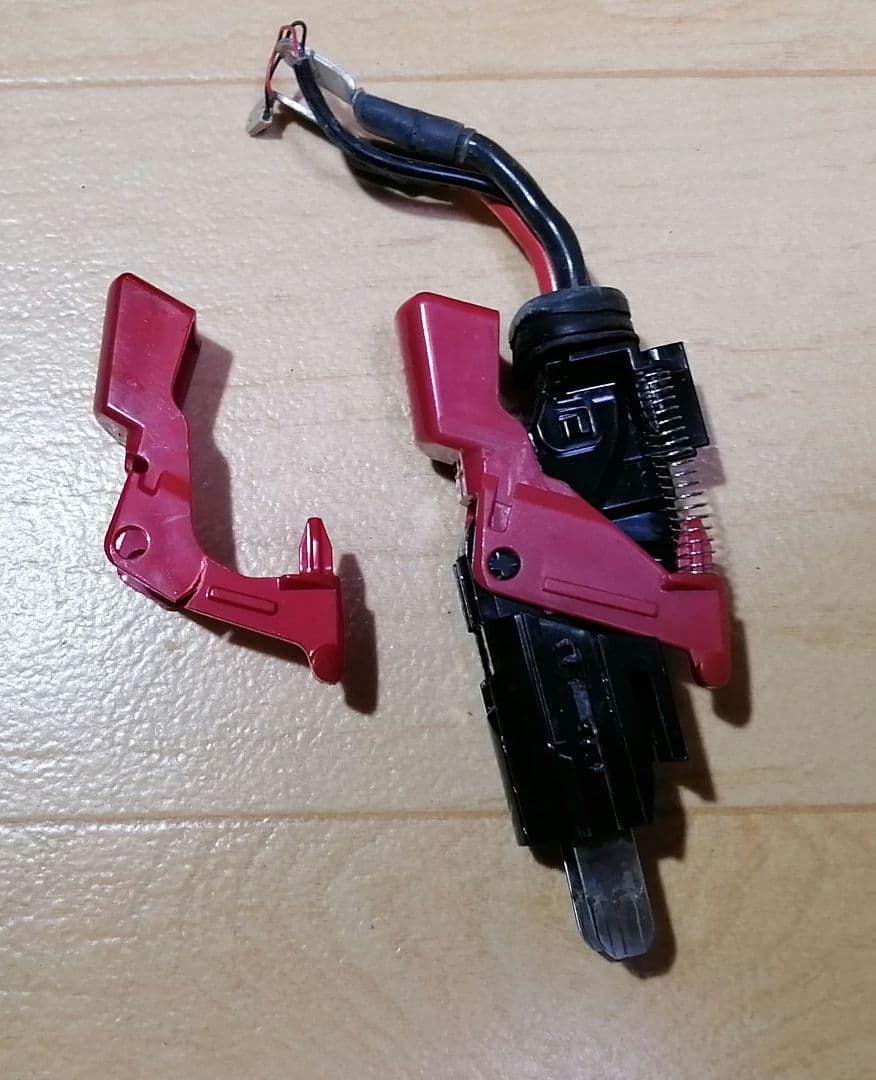 ダイソン V11 SV14本体 強化トリガー交換 分解清掃済みバッテリー57分