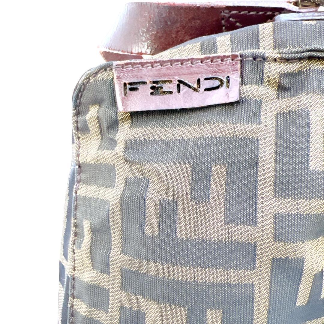 【最終価格】FENDI　フェンディ　ショルダーバッグ　ズッカ柄