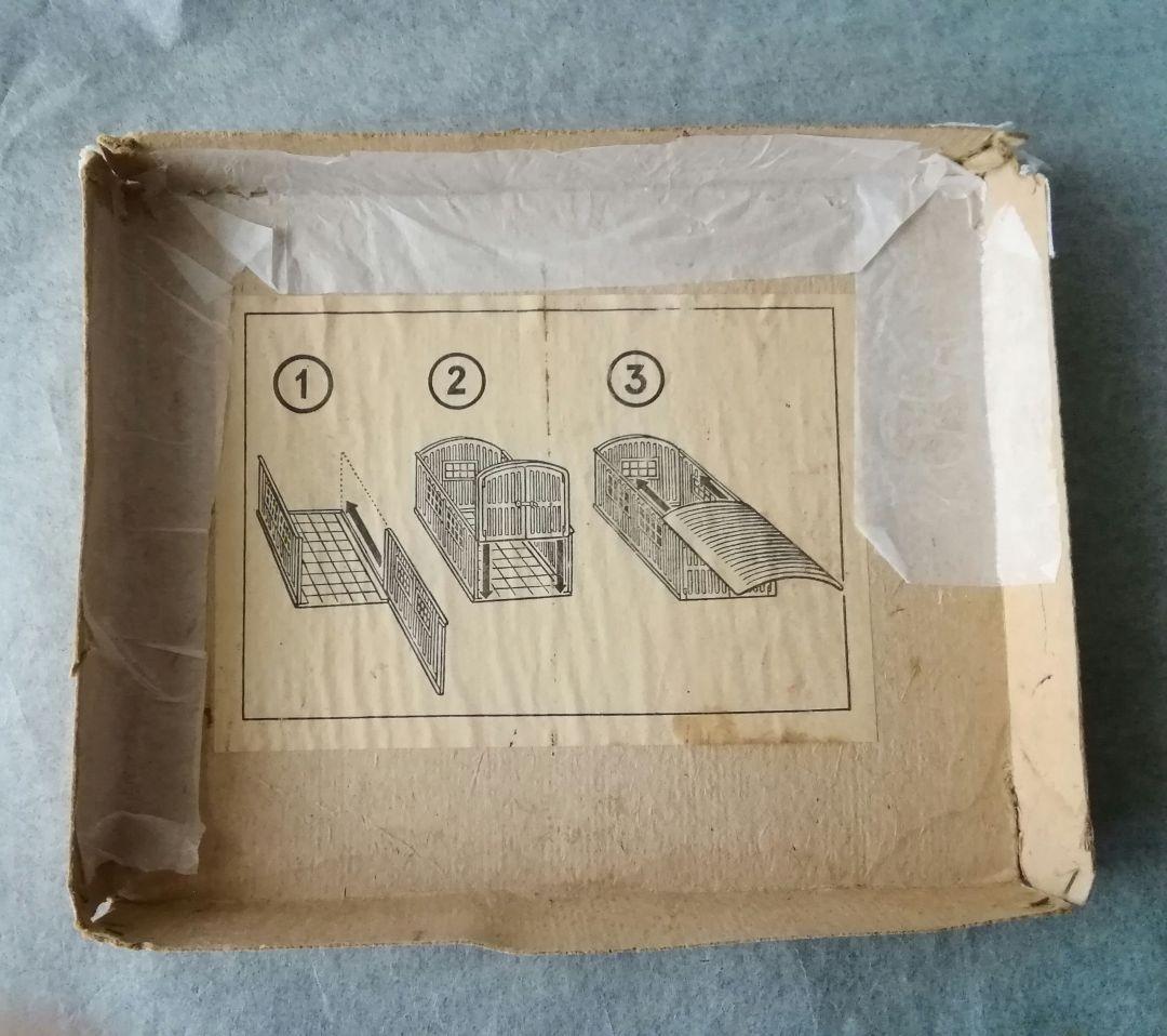 超レア　ブリキ　車庫付きゼンマイカー　アメリカ占領下ドイツ　箱付き　ヴィンテージ