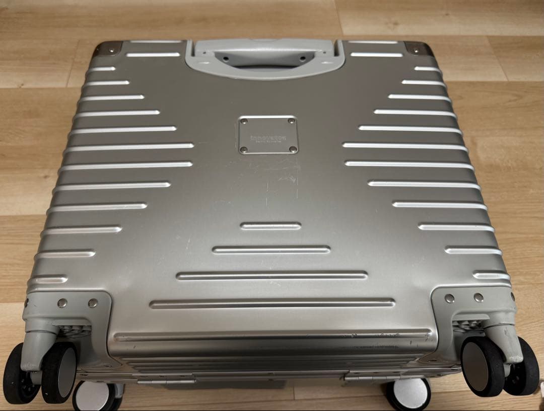 【innovator】 アルミスーツケース 横型 42L （INV1611）