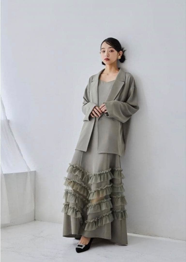 niana トランスペアレントヘムセットアップドレス　グレージュ