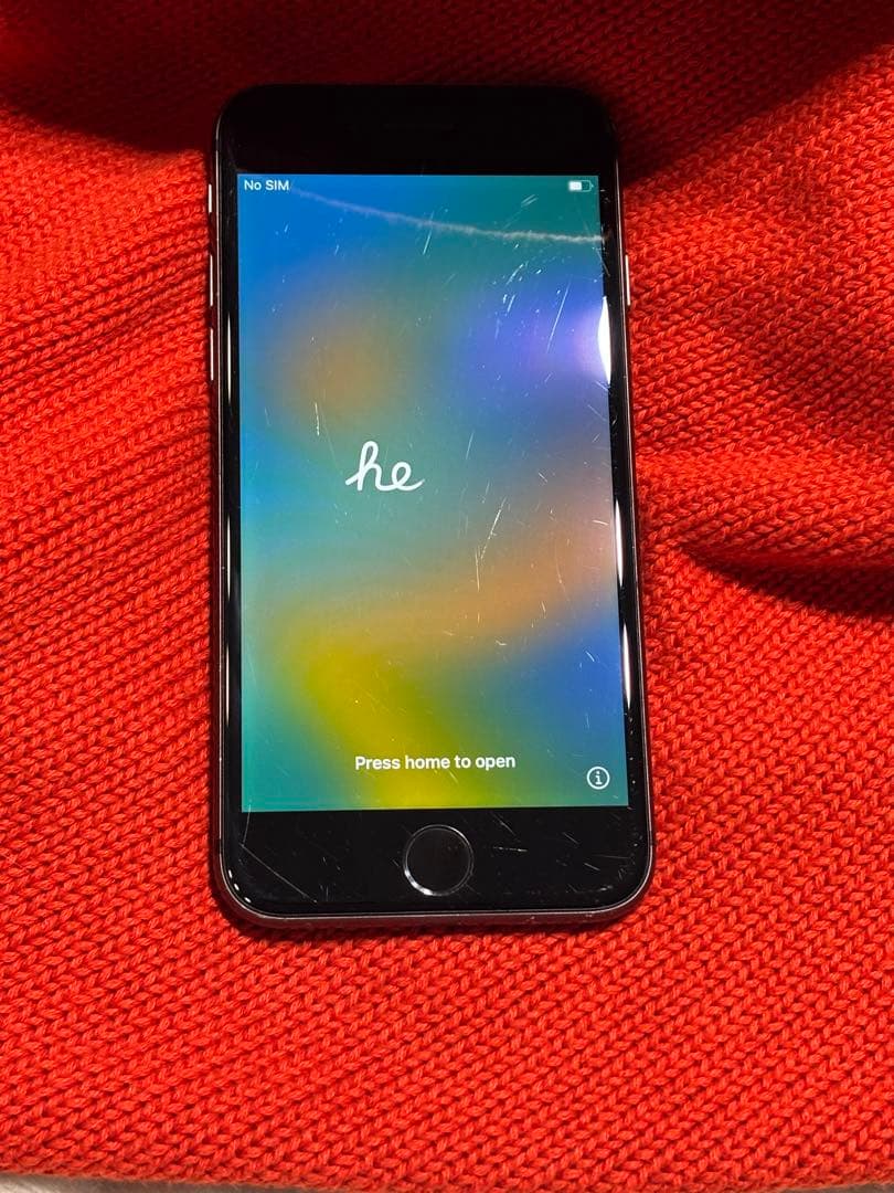 iPhone 8 ブラック　64GB SIMフリー