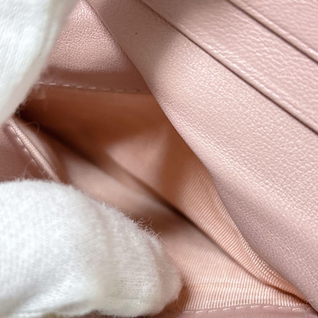 美品✨️ミュウミュウ マテラッセ ビジュー パール 折り財布 パール ピンク