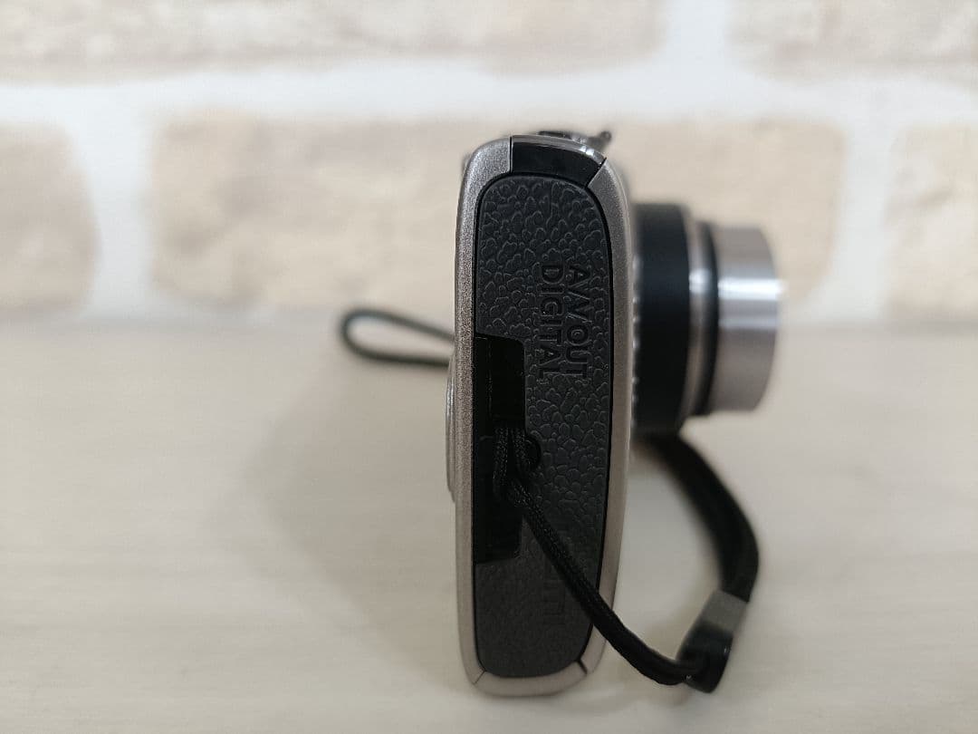 【美品♪】Canon IXY 650 キャノン デジタルカメラ デジカメ