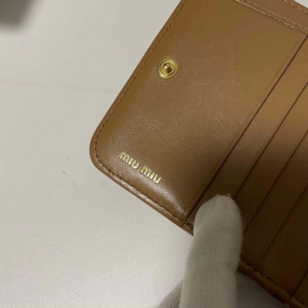 ✨未使用に近い✨　MIUMIU マテラッセル　折り財布　　茶　レザー　ICタグ