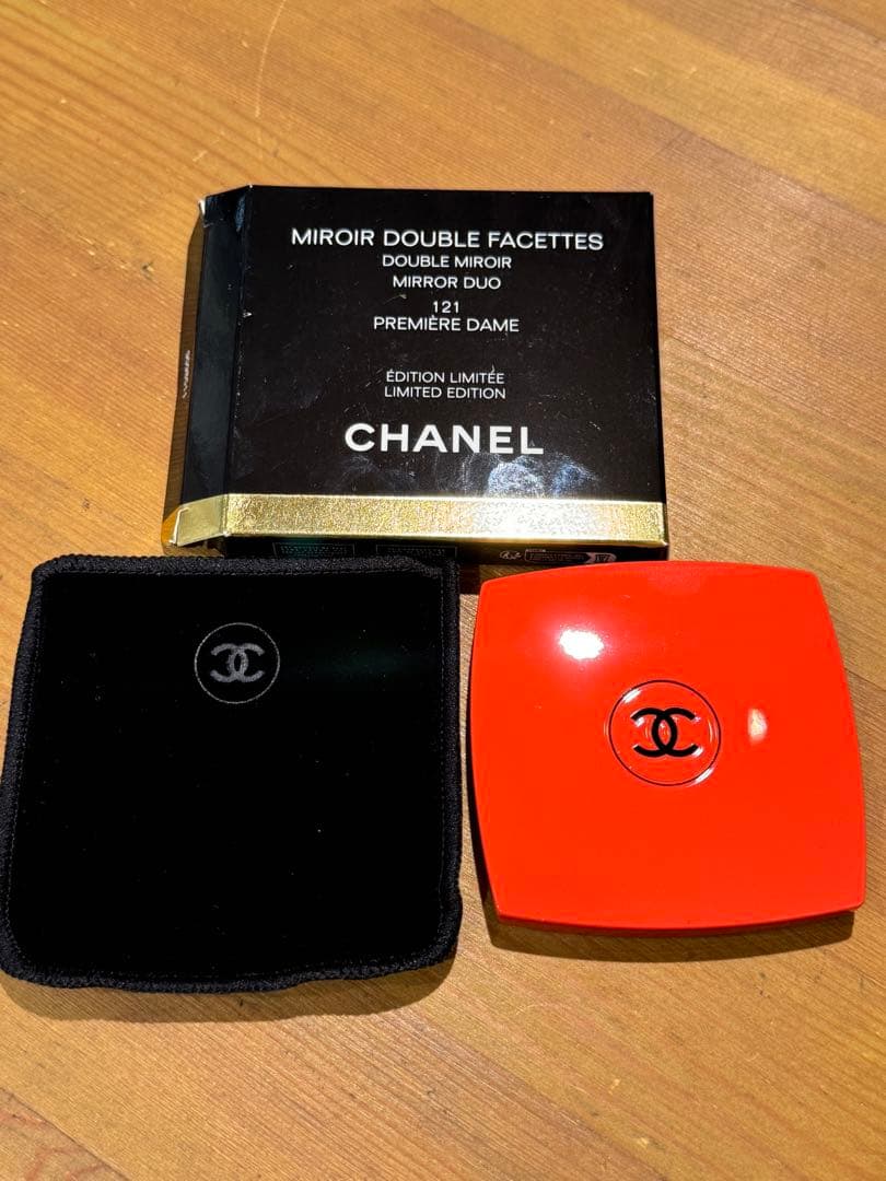 CHANEL MIROIR DOUBLE FACETTES 限定版