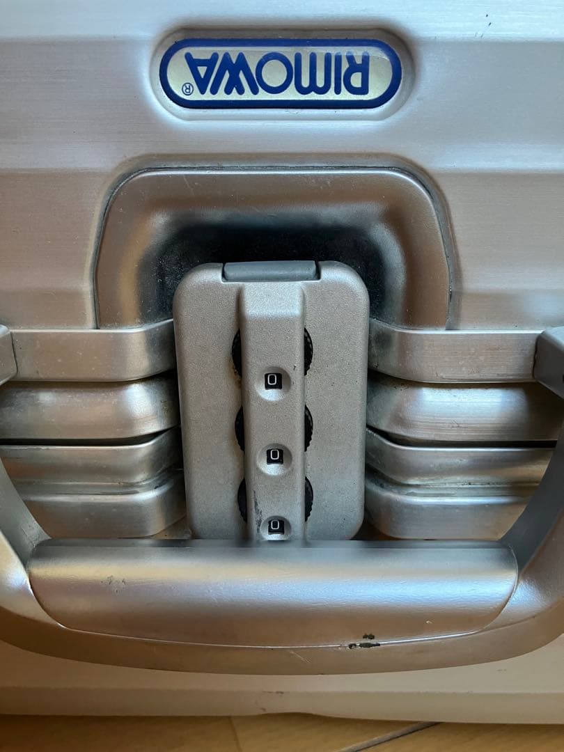 RIMOWA スーツケース　アルミ製　大型