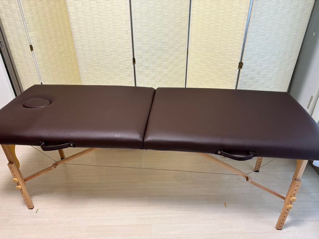エステベッド　マッサージベッド　【ビューティーガレージ】