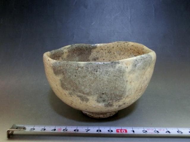 茶碗■時代物 古い白釉黒紋硬碗 桃山時代 灰釉 波口縁 出 古玩 茶道具 骨董■