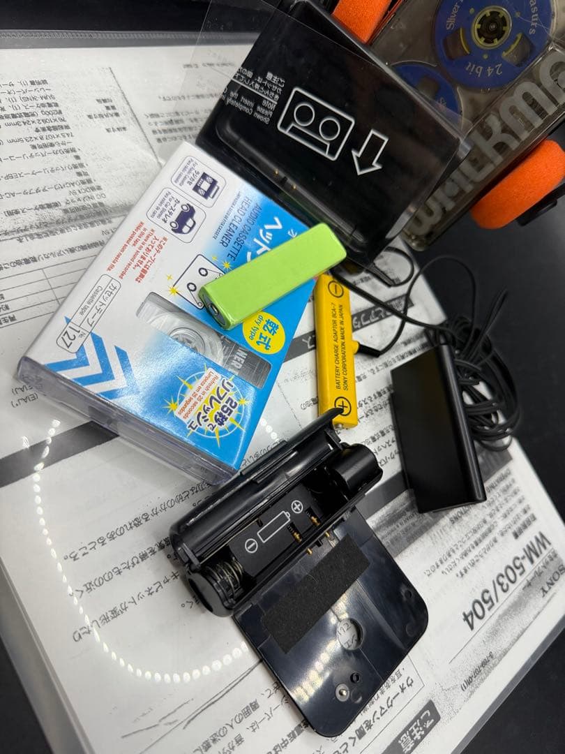 整備済動作 WM-504ウォークマンwlakmanバッテリーケースヘッドホン