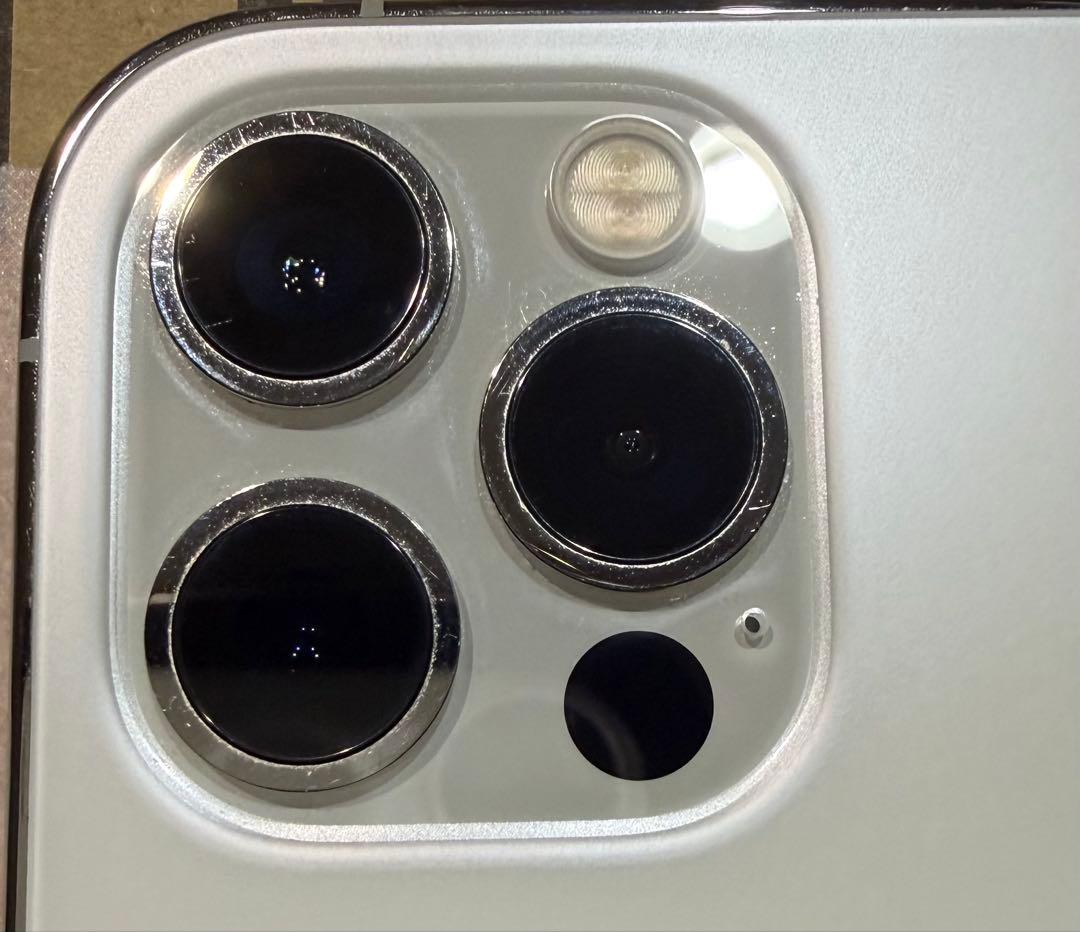 iPhone 12 Pro シルバー SIMフリー