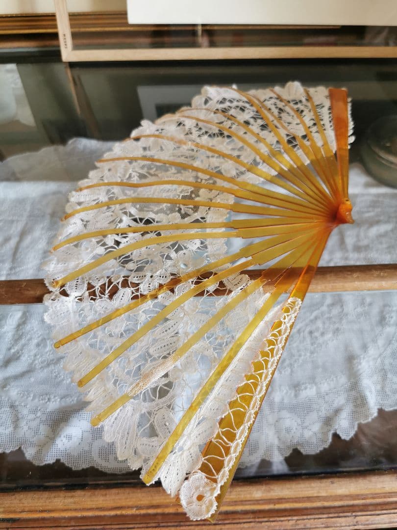 アンティークヴィクトリアンレースファン 琥珀/鼈甲飴色扇 ポワンドローズ ガーズ