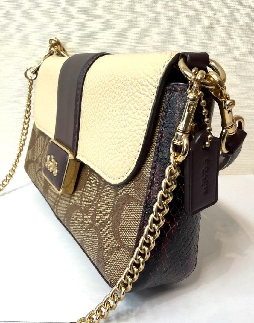 COACHコーチ ミニグレースクロスボディ シグネチャー キャンバス CC033