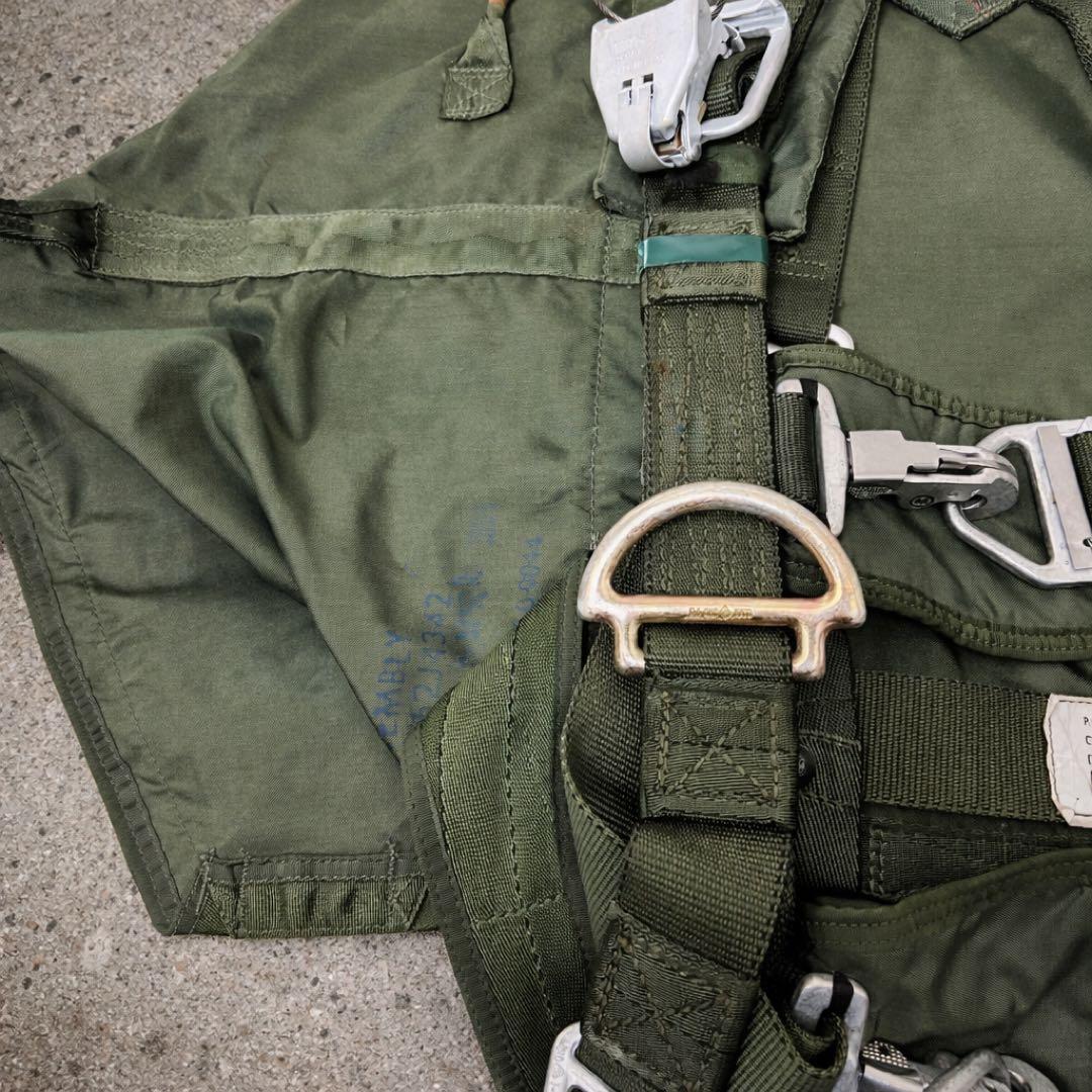 米軍実物 パラシュートハーネス IRVIN AEROSPACE 2004年製