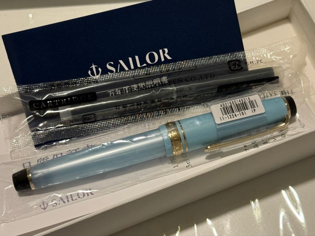 新品 セーラー万年筆 四季織 雪月空葉 春空 極細 14金