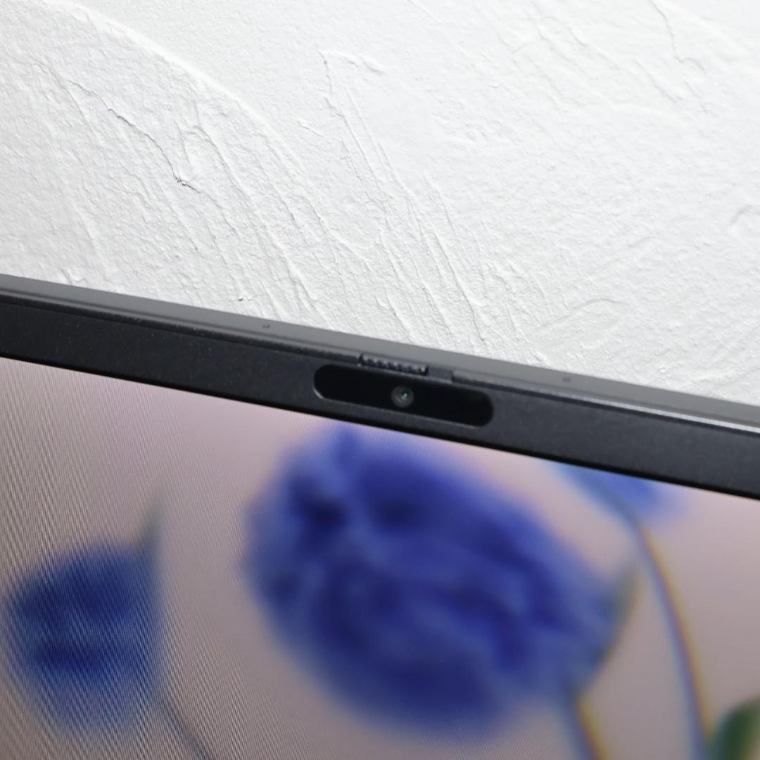 小型！Win11公式対応10世代i5/メ8/新品SSD/無線/カメラ/TypeC