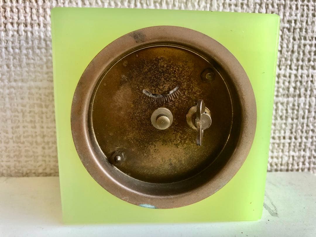 精工舎　ウランガラス置き時計　アンティーク　レトロ　骨董品　置き時計