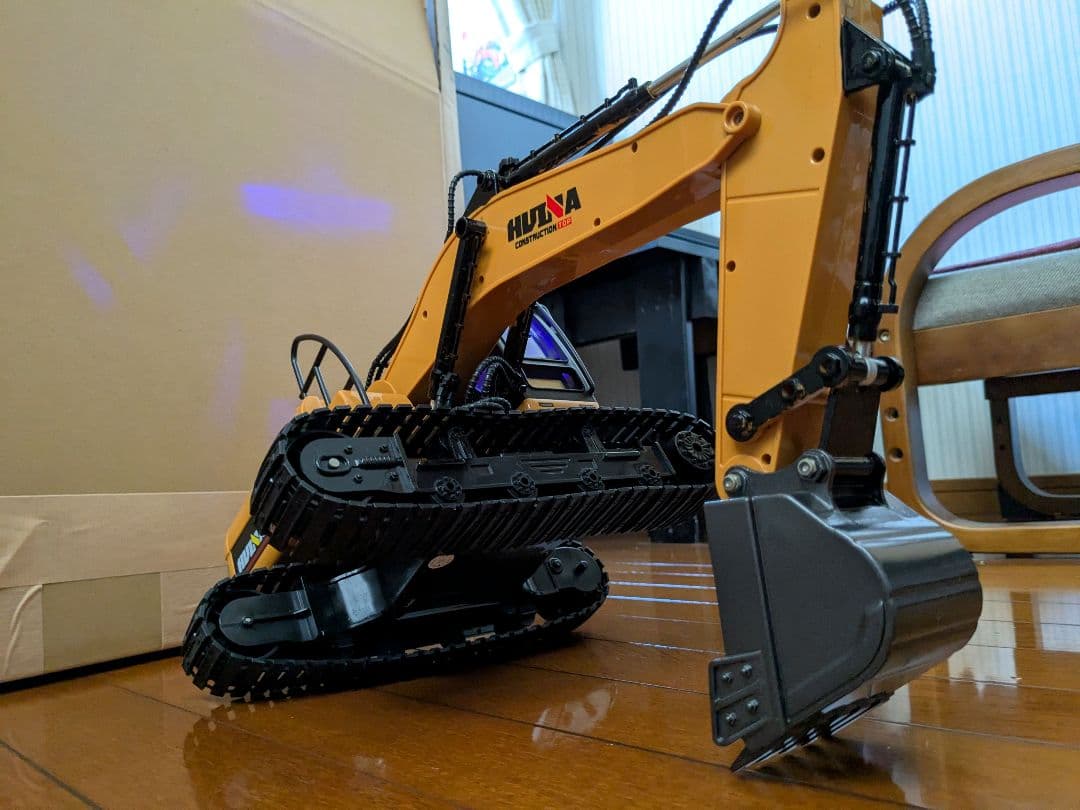 1/14トレーラー　重機運搬低床キャリアカー、　ショベルカー、ホイールローダー