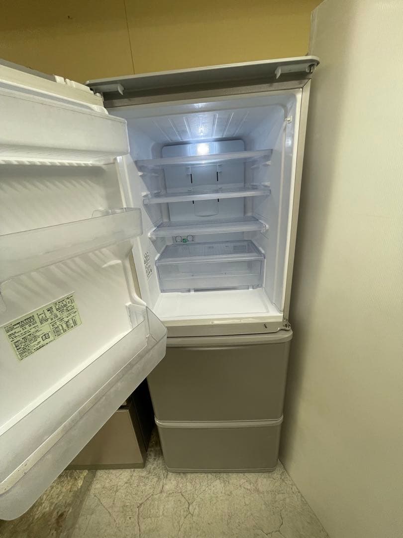 【川崎市までの送料込み】シャープ　両開き冷蔵庫　350L　SJ-W354H-S