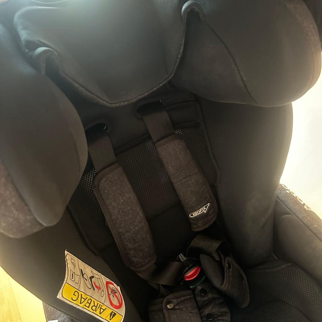アップリカフラディアグロウ ISOFIX 回転 ピュアブラック93505