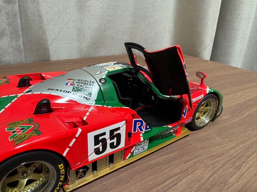 オートアート1/18 787B