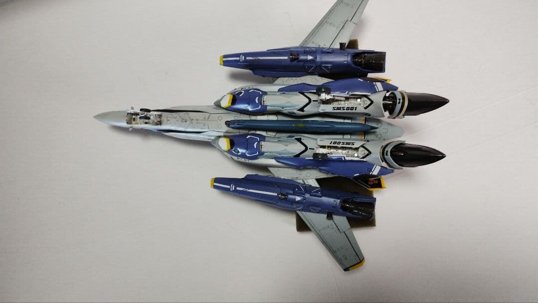 プラモデル完成機　1/72　VF-25F/S　SUPER MESSIAH