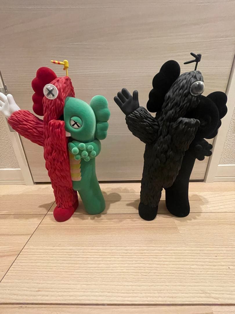 KAWS Kachamukku カチャムック フィギュア