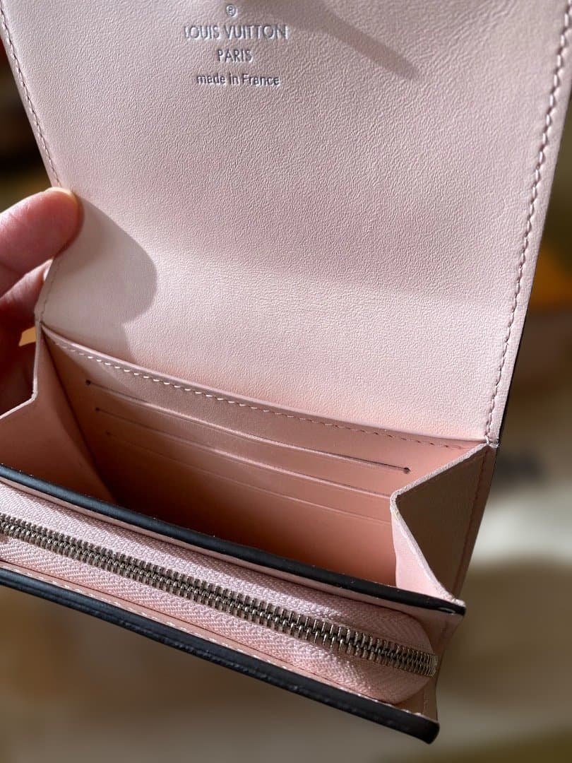 新春３日限定値下げLouis Vuitton ポルトフォイユ　イリス　コンパクト