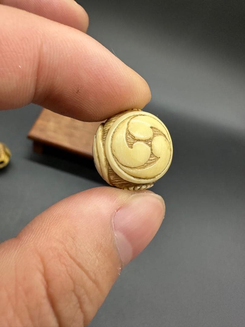 緒締　玉4点 玉　おじめ　根付　提げ物　骨董古美術