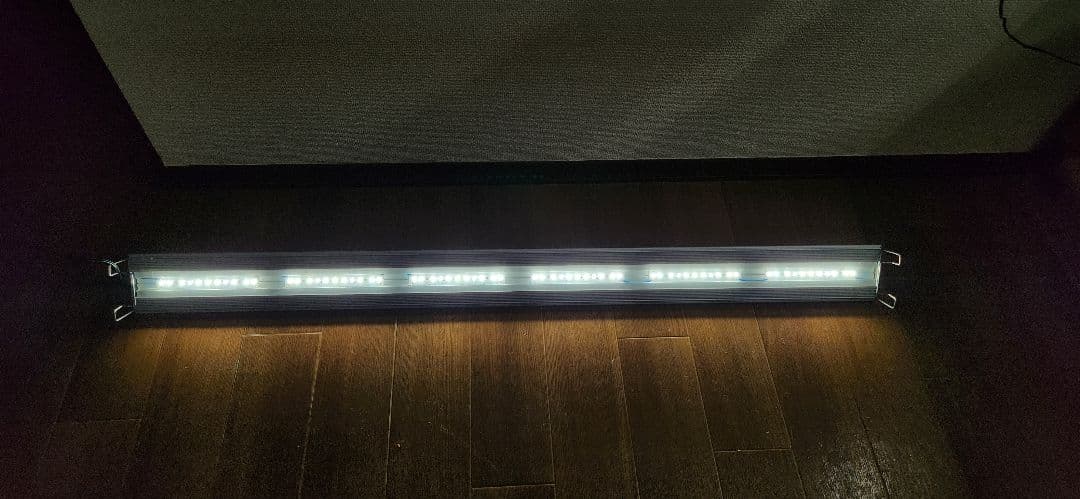 【引取り歓迎】アクロ TRIANGLE LED 1200