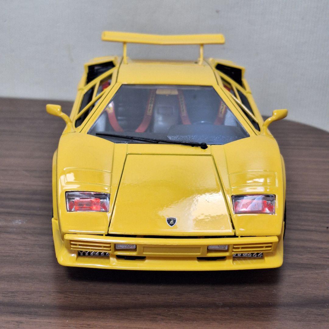 ランボルギーニ カウンタック 1/18 ランボルギーニ 1988 ブラーゴ
